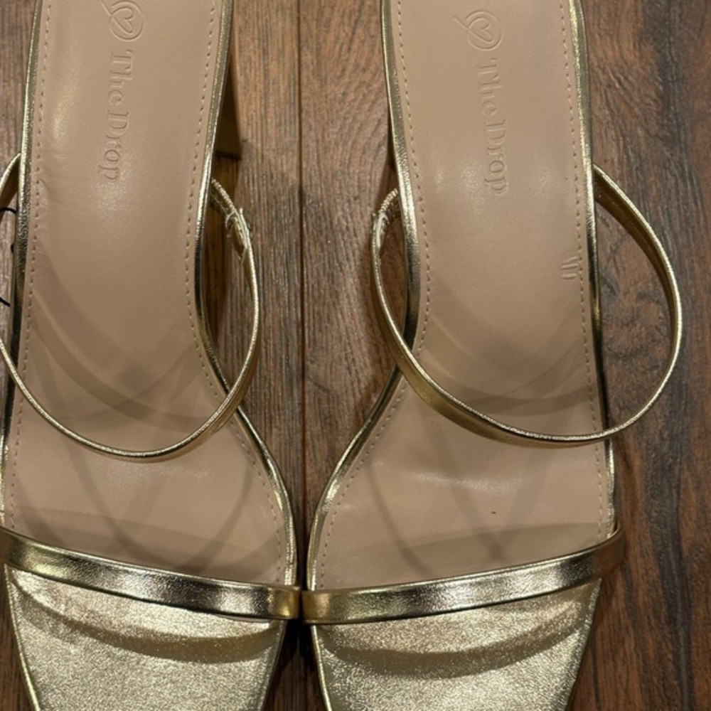 Chic Gold Heels by The Drop
